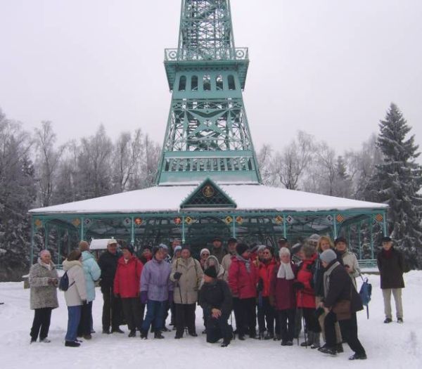 Die Turaner haben das Josephskreuz auf dem Großen Auerberg erreicht.
