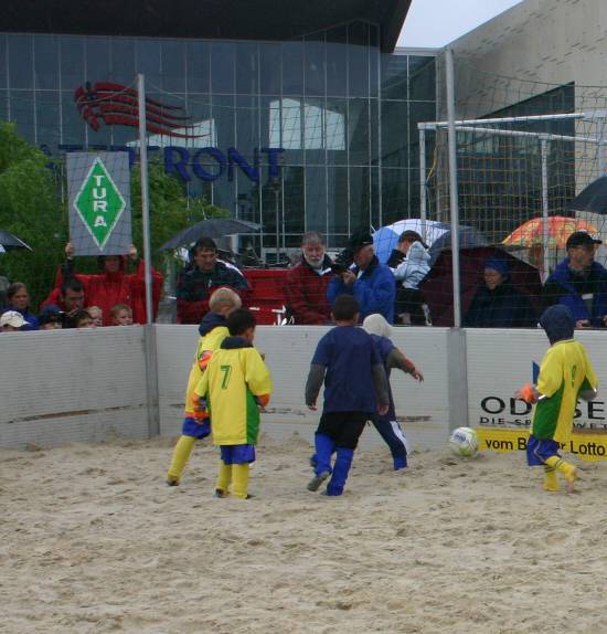 Beachsoccer-Cup vor dem neuen Erlebnis- und Einkaufscenter Beachsoccer-Cup vor dem neuen Erlebnis- und Einkaufscenter