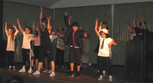 files/angebote/kinder/Tanz_Alle2.jpg files/angebote/kinder/Tanz_Alle2.jpg