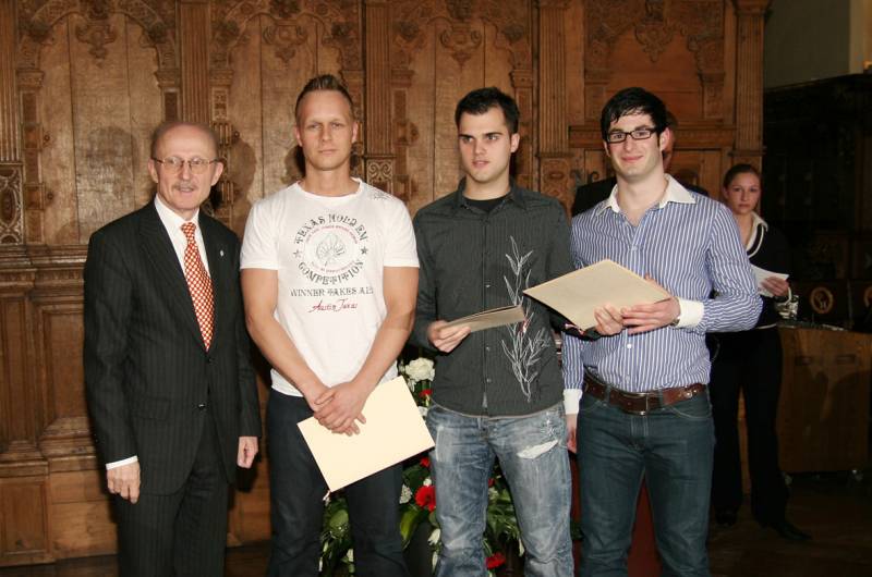 Die Taekwondo-Synchronmannschaft von TURA Die Taekwondo-Synchronmannschaft von TURA
